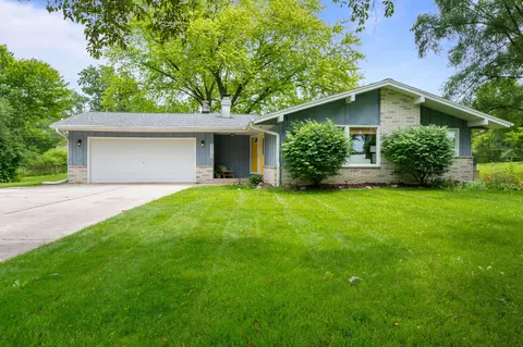 11762 N Ridgeway, Mequon, WI 53097