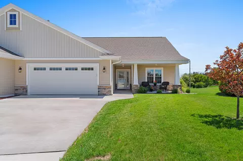 525 Mapleleaf, Manitowoc, WI 54220