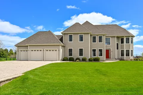 3268 Bay Hl, Port Washington, WI 53074
