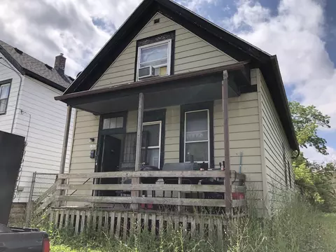 1311 W Albany, Milwaukee, WI 53206