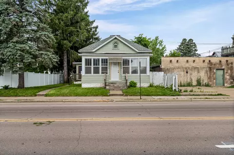 1543 George, La Crosse, WI 54603