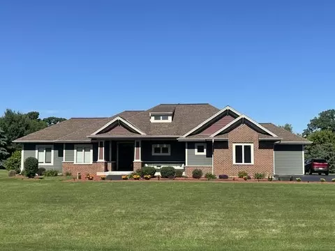 w319s9145 Laurens Pkwy, Mukwonago, WI 53149