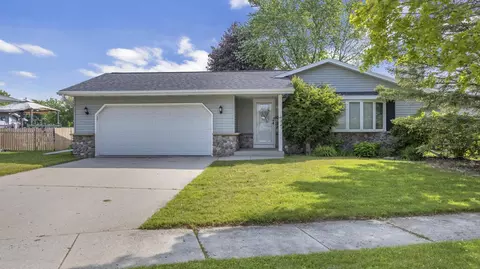 1723 Hilltop, Sheboygan, WI 53081