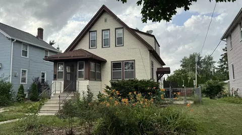 147 E Cotton, Fond Du Lac, WI 54935