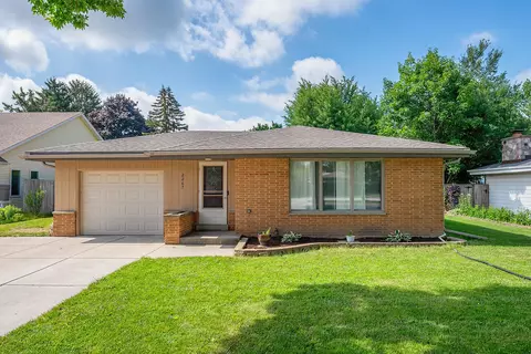 2267 W Grange, Milwaukee, WI 53221