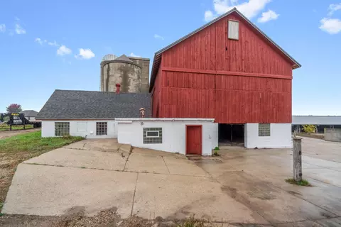 Exterior - 5036 County Highway D, Wayne, WI 53090 photo 4 of 6