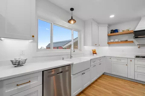 Kitchen - 5036 County Highway D, Wayne, WI 53090 photo 2 of 5
