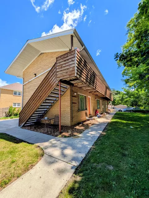 2628 S 84th, West Allis, WI 53227