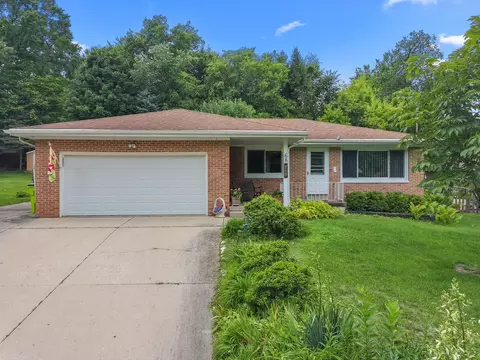 68 Oakwood, Williams Bay, WI 53191