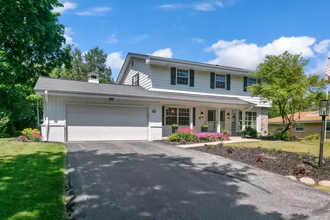 2745 N 117th, Wauwatosa, WI 53222