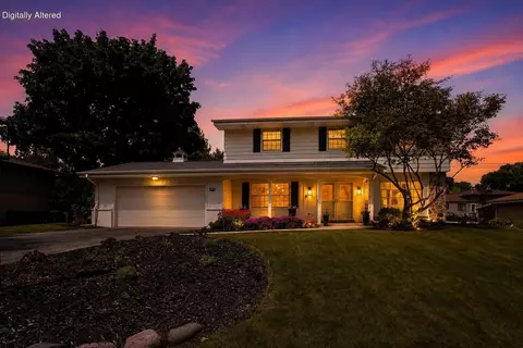 2745 N 117th, Wauwatosa, WI 53222