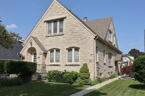 3136 S 25th #A, Milwaukee, WI 53215