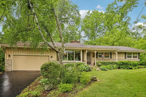 w213n5425 Kenmore, Menomonee Falls, WI 53051
