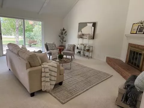 10329 N Savannah, Mequon, WI 53092