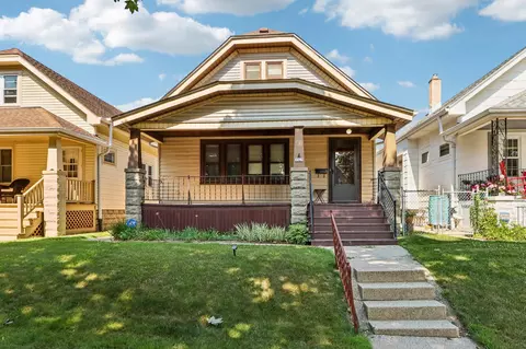 3325 N Weil, Milwaukee, WI 53212