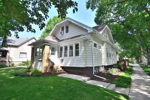 6602 Romona, Wauwatosa, WI 53213
