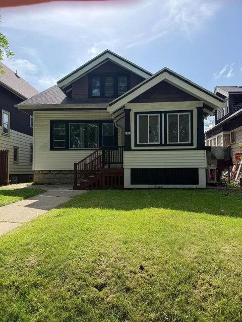 2807 N 36th, Milwaukee, WI 53210