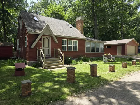 1609 Jackson Park, Delavan, WI 53115