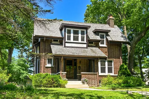 2524 E Menlo, Shorewood, WI 53211