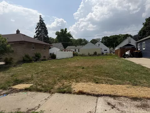 1475 S 94th, West Allis, WI 53214