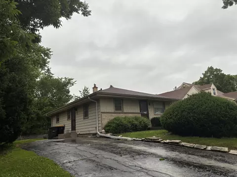 2049 N 115th, Wauwatosa, WI 53226