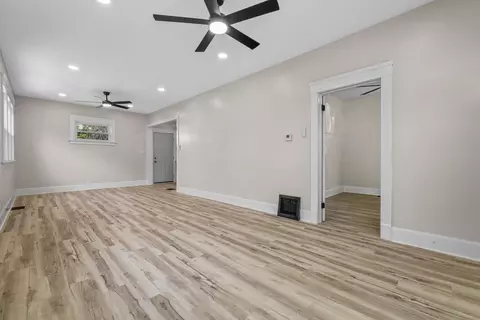 1810 Flett, Racine, WI 53403