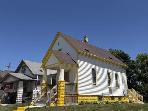 3746 N 2nd, Milwaukee, WI 53212