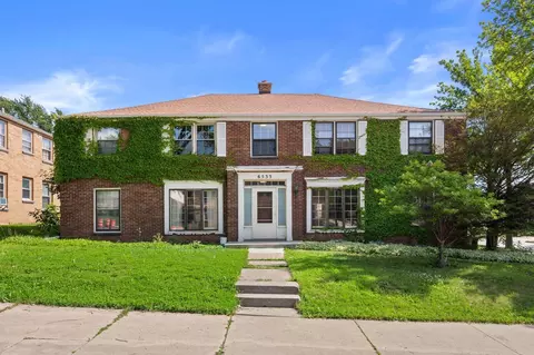 6533 W W Ctr, Wauwatosa, WI 53210
