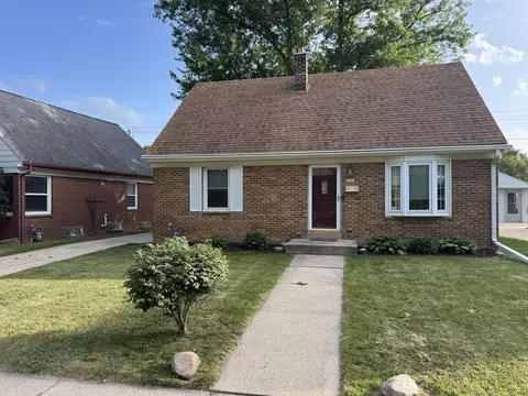 5029 W Fillmore, Milwaukee, WI 53219