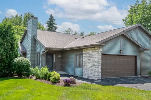 n81w13163 Country Ter, Menomonee Falls, WI 53051