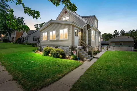 1724 Madison, South Milwaukee, WI 53172