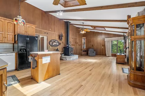 Living - 4786 Riverview, Hubertus, WI 53033 photo 5 of 6