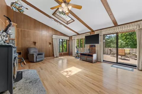 Living - 4786 Riverview, Hubertus, WI 53033 photo 3 of 6