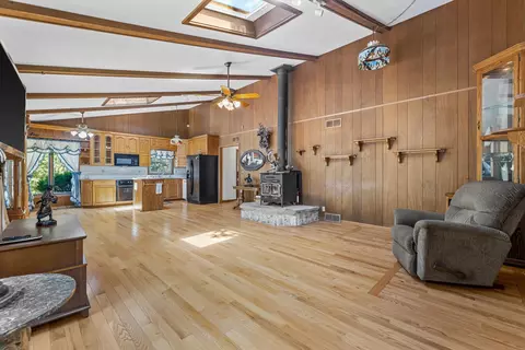 Living - 4786 Riverview, Hubertus, WI 53033 photo 4 of 6