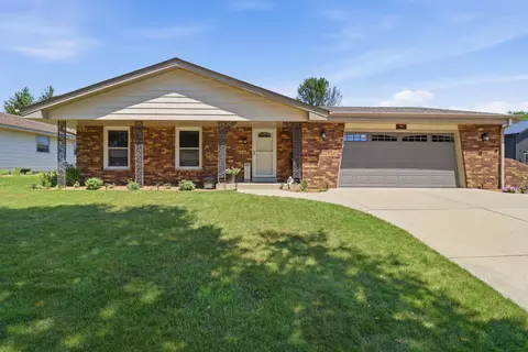 2220 E Hickory, Oak Creek, WI 53154