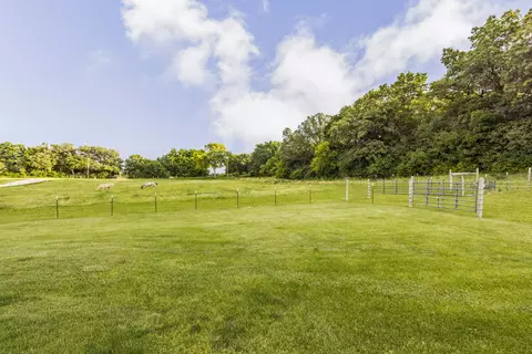 Exterior - s75w35724 Wilton, Eagle, WI 53119 photo 5 of 10