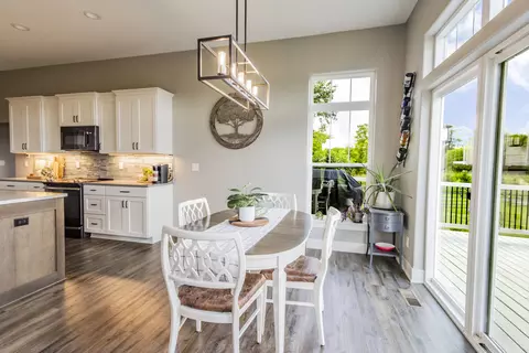 Dining - s75w35724 Wilton, Eagle, WI 53119 photo 1 of 2