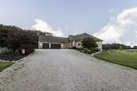 Exterior - s75w35724 Wilton, Eagle, WI 53119 photo 9 of 10