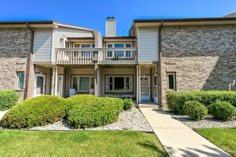 3546 W Rawson, Franklin, WI 53132