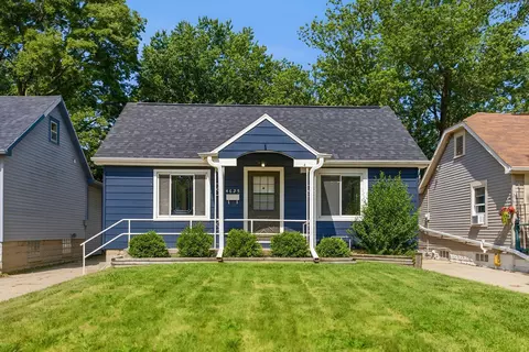 4625 N River Park, Glendale, WI 53209