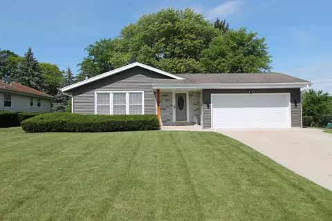 7985 59th, Franklin, WI 53132