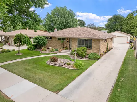 2821 S 18th, Sheboygan, WI 53081