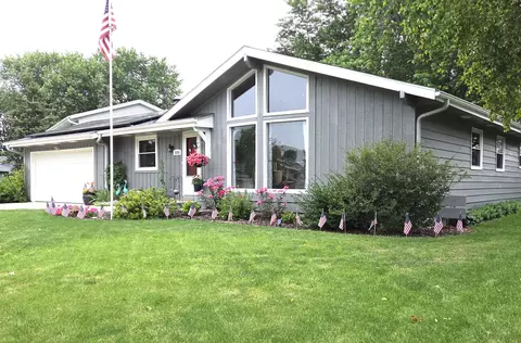 9395 S Burrell, Oak Creek, WI 53154