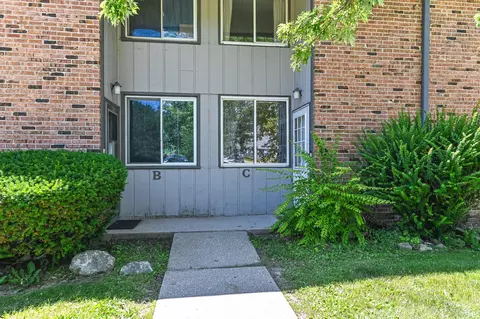 1522 Big Bnd #C, Waukesha, WI 53189