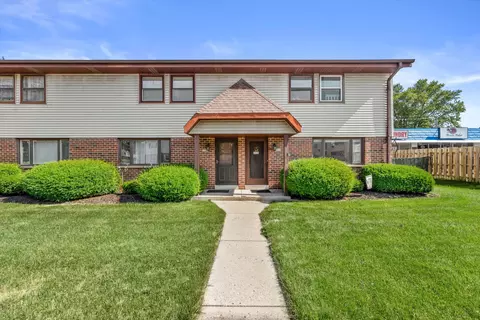 2832 E Grange #2832, Cudahy, WI 53110