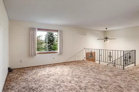 Living - 705 14th, La Crescent, MN 55947 photo 2 of 3