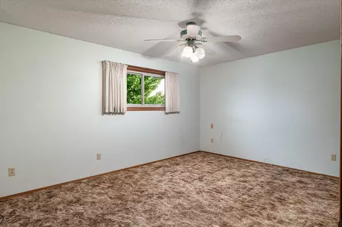 Bedroom - 705 14th, La Crescent, MN 55947 photo 1 of 4