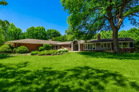2644 N 97th, Wauwatosa, WI 53226