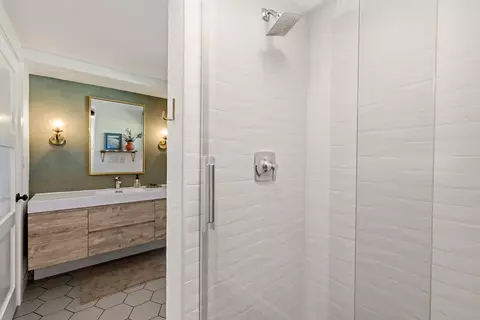 Bath - 857 E Glenbrook, Bayside, WI 53217 photo 2 of 3