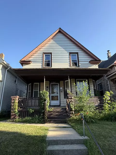 2607 W Grant, Milwaukee, WI 53215